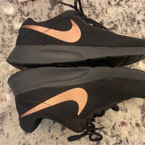 Nike Black and rose gold size 8